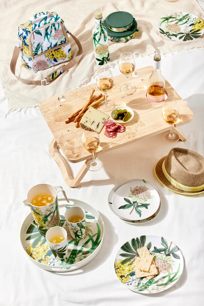 Maxwell and Williams The Blck Pen Golden Summer Bamboo Round Serving Tray 35x5cm - Image 2