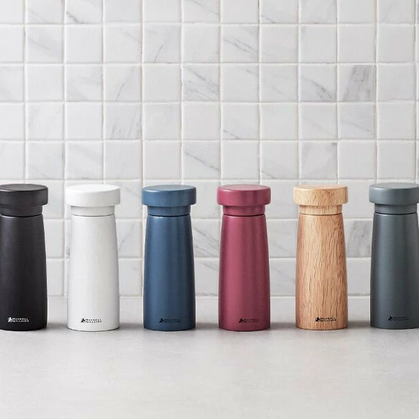 Maxwell and Williams Stockholm Salt/Pepper Mill 17Cm Red - Image 2